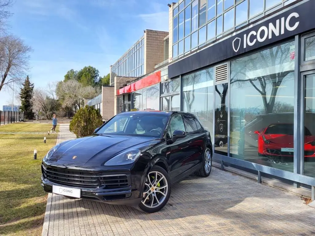 Photo 1 : Porsche Cayenne 2018 Hybride