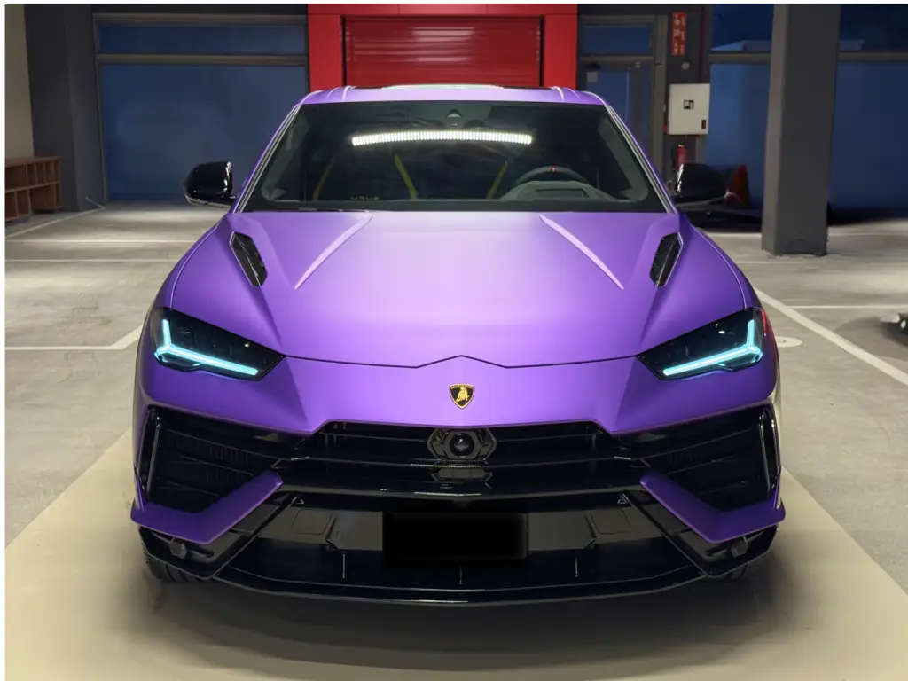 Photo 1 : Lamborghini Urus 2024 Essence