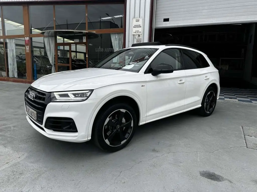 Photo 1 : Audi Q5 2020 Diesel