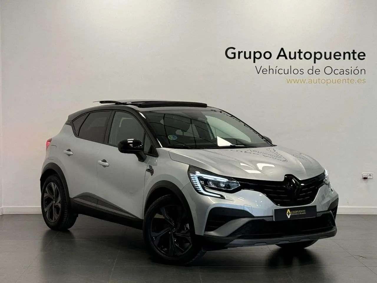 Photo 1 : Renault Captur 2023 Hybrid