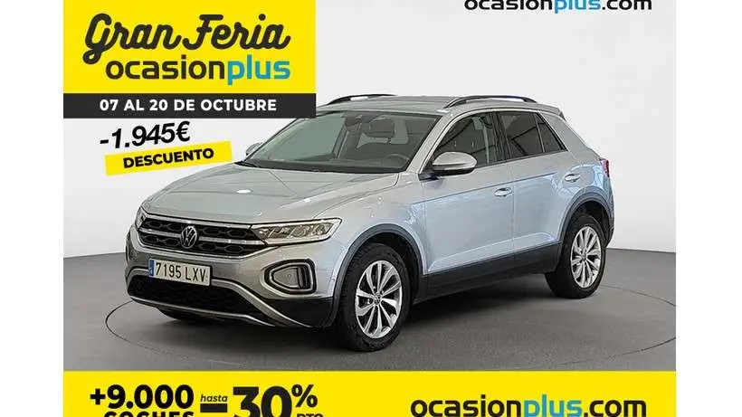 Photo 1 : Volkswagen T-roc 2022 Essence