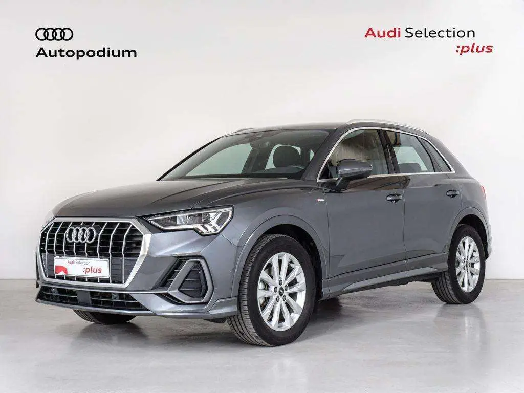 Photo 1 : Audi Q3 2023 Diesel