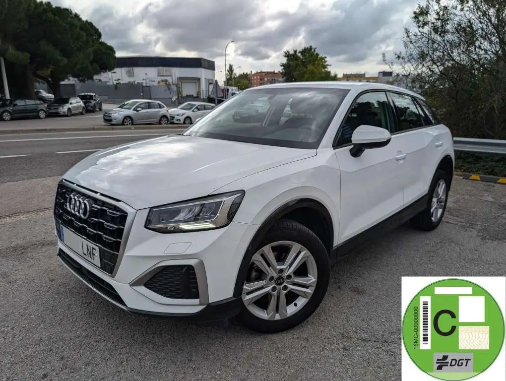 Photo 1 : Audi Q2 2021 Essence