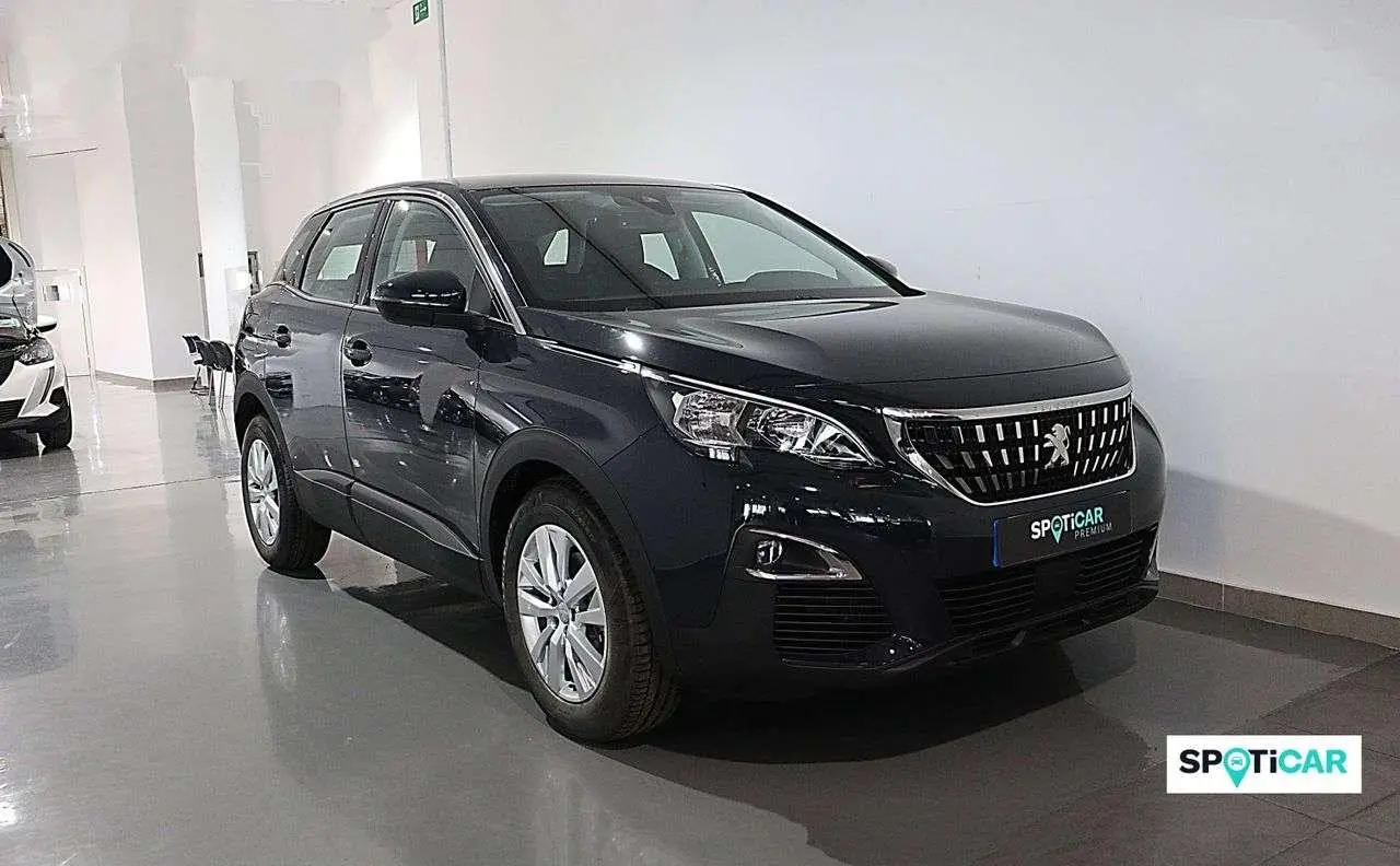 Photo 1 : Peugeot 3008 2019 Petrol