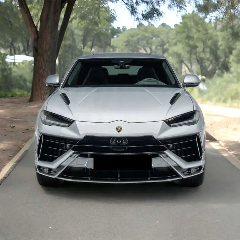 Photo 1 : Lamborghini Urus 2023 Essence