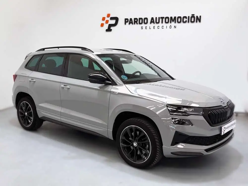 Photo 1 : Skoda Karoq 2023 Essence