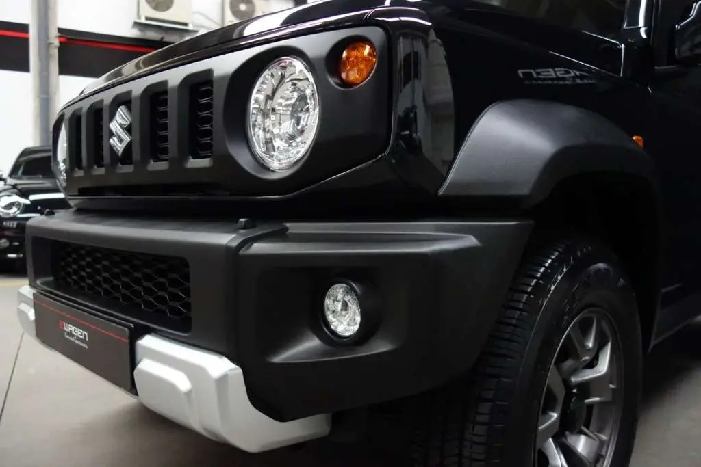 Photo 1 : Suzuki Jimny 2019 Petrol