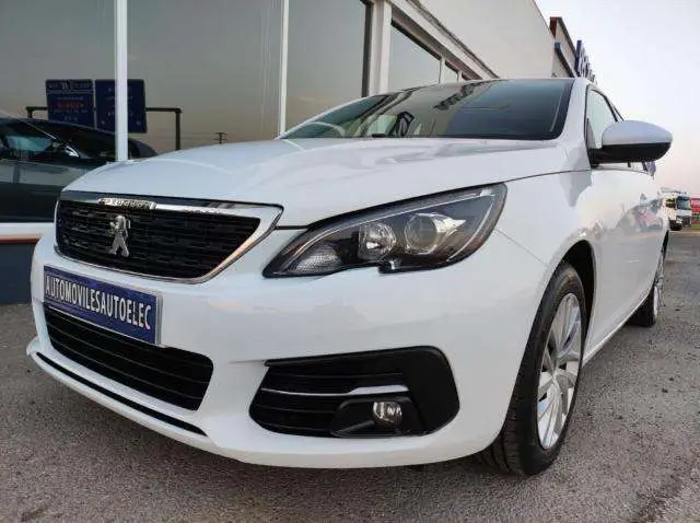 Photo 1 : Peugeot 308 2018 Diesel