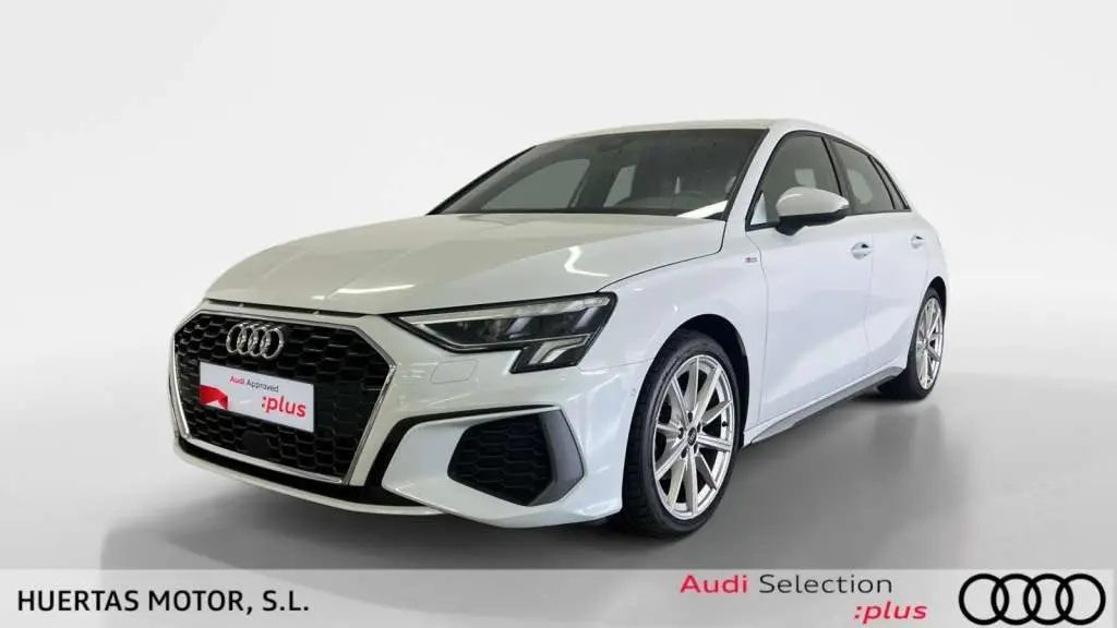 Photo 1 : Audi A3 2023 Petrol