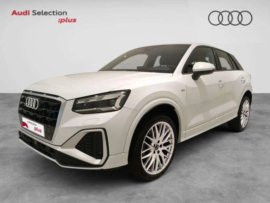 Photo 1 : Audi Q2 2024 Diesel