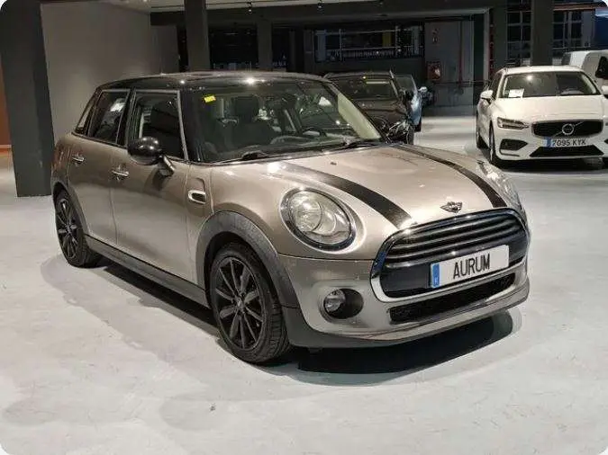 Photo 1 : Mini Cooper 2017 Diesel