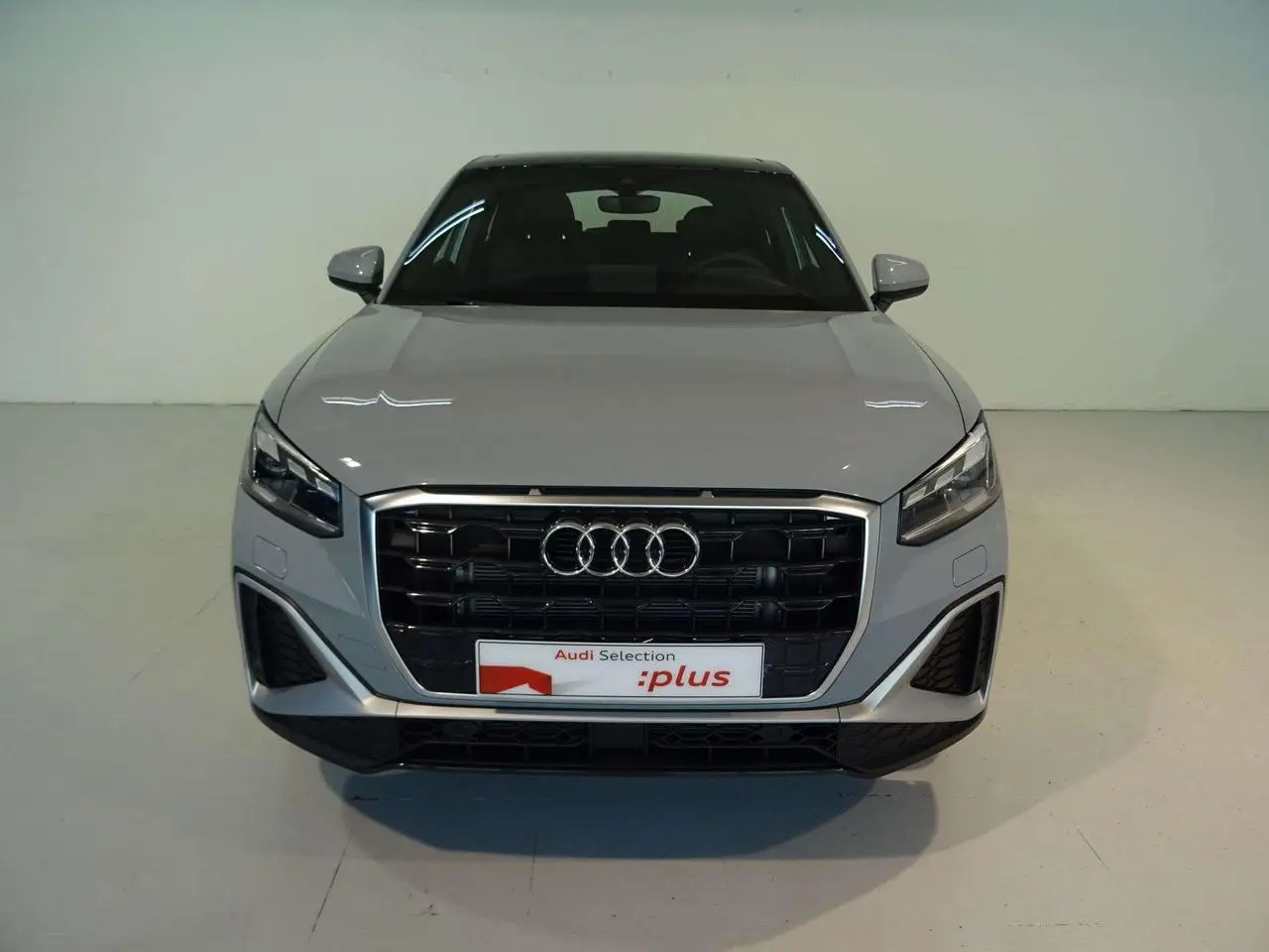 Photo 1 : Audi Q2 2024 Essence