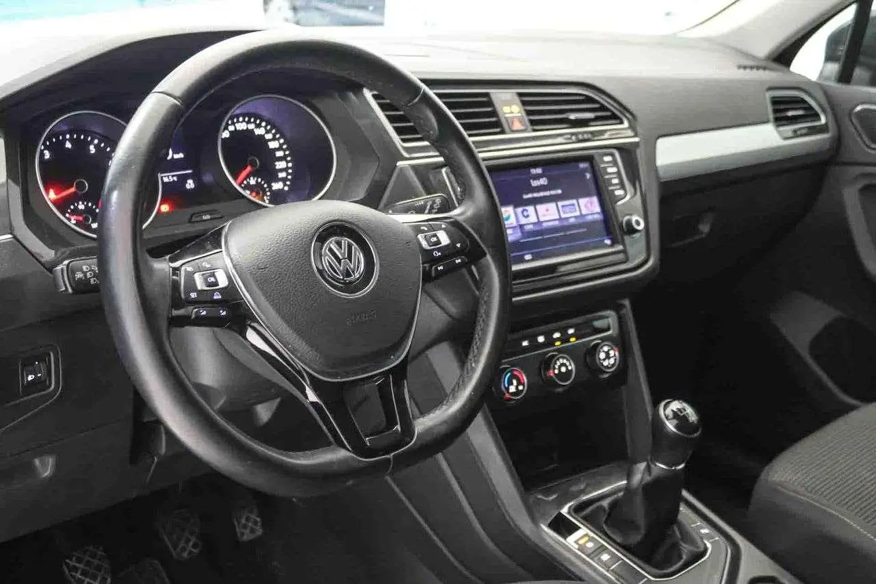 Photo 1 : Volkswagen Tiguan 2016 Essence