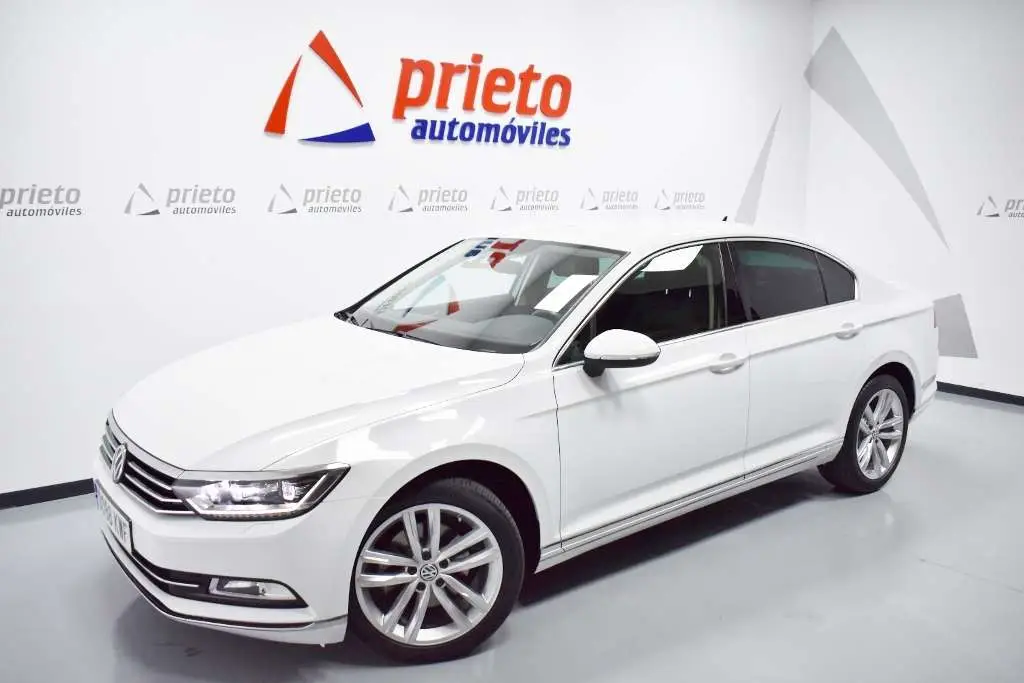 Photo 1 : Volkswagen Passat 2019 Diesel