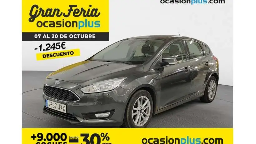 Photo 1 : Ford Focus 2017 Petrol