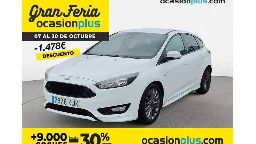 Photo 1 : Ford Focus 2018 Petrol