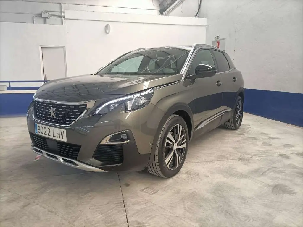 Photo 1 : Peugeot 3008 2020 Diesel