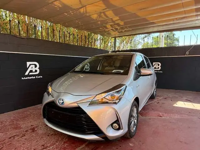 Photo 1 : Toyota Yaris 2017 Hybride