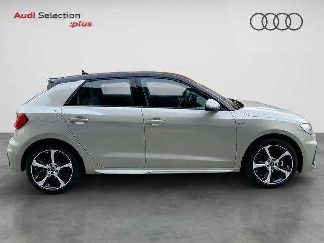 Photo 1 : Audi A1 2024 Petrol