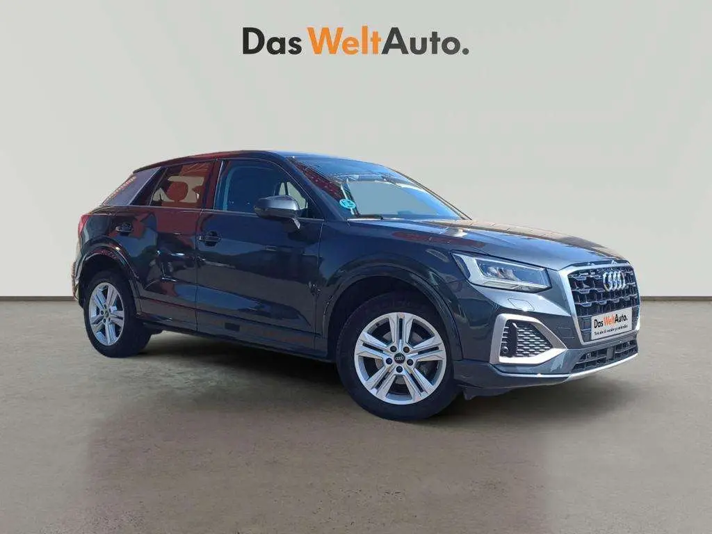 Photo 1 : Audi Q2 2022 Essence