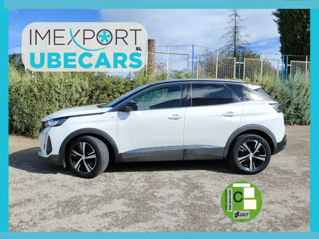 Photo 1 : Peugeot 3008 2021 Diesel