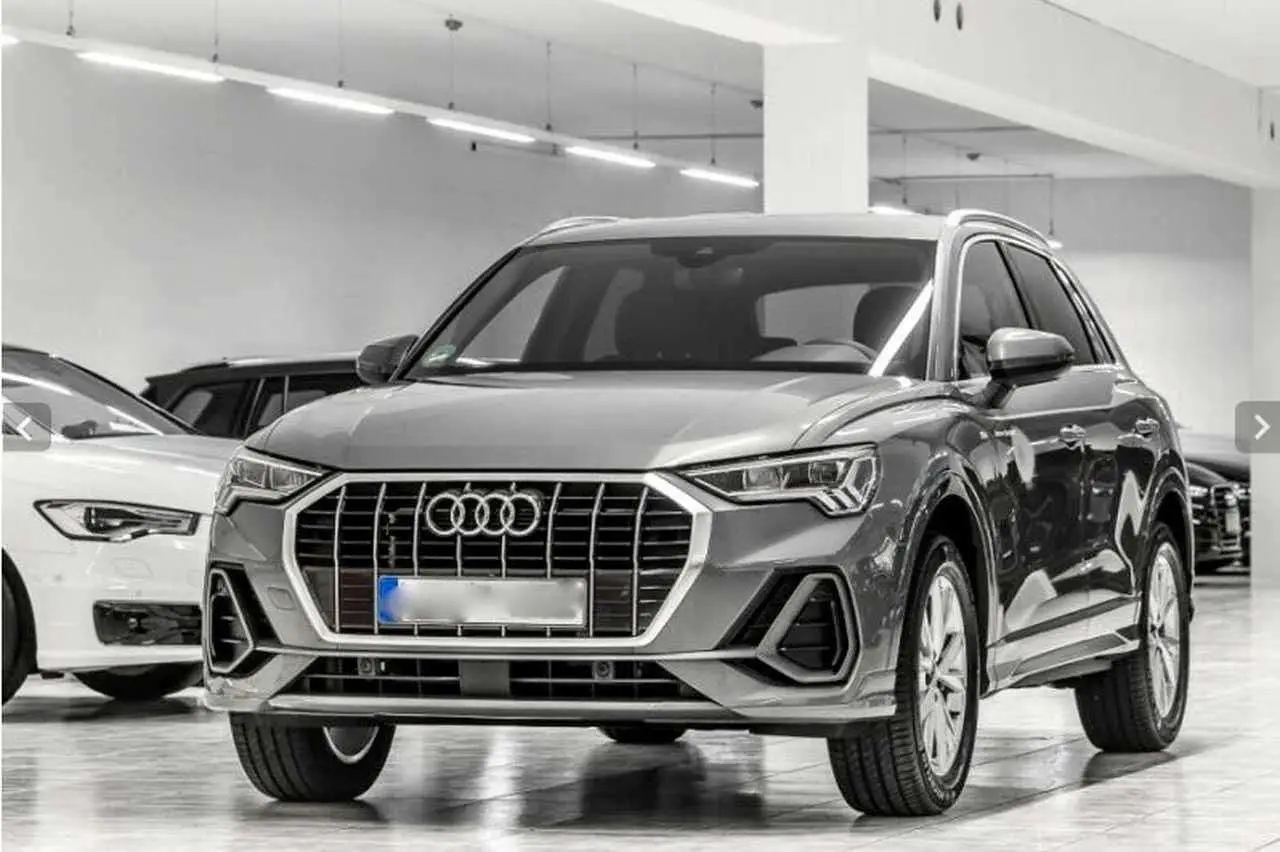 Photo 1 : Audi Q3 2019 Essence