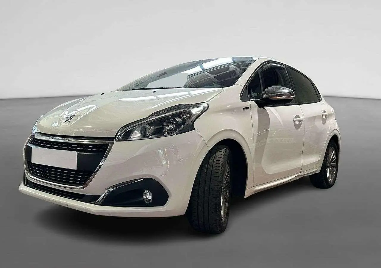 Photo 1 : Peugeot 308 2019 Petrol