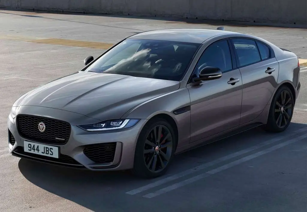 Photo 1 : Jaguar Xe 2024 Diesel