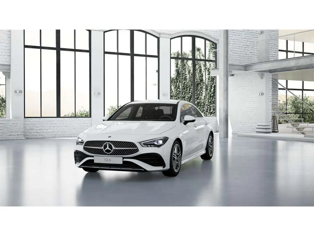 Photo 1 : Mercedes-benz Classe Cla 2024 Petrol