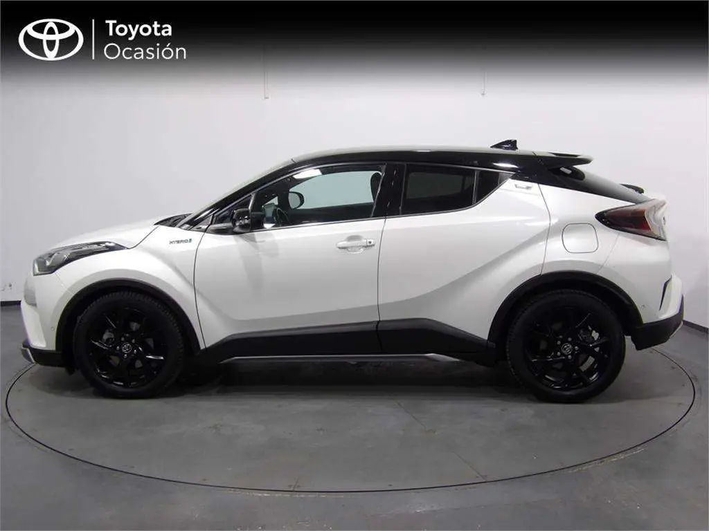 Photo 1 : Toyota C-hr 2018 Électrique