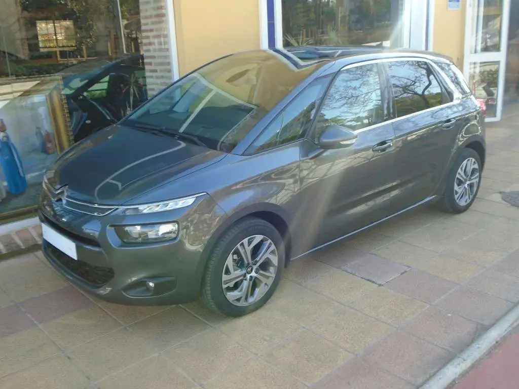 Photo 1 : Citroen C4 2016 Essence