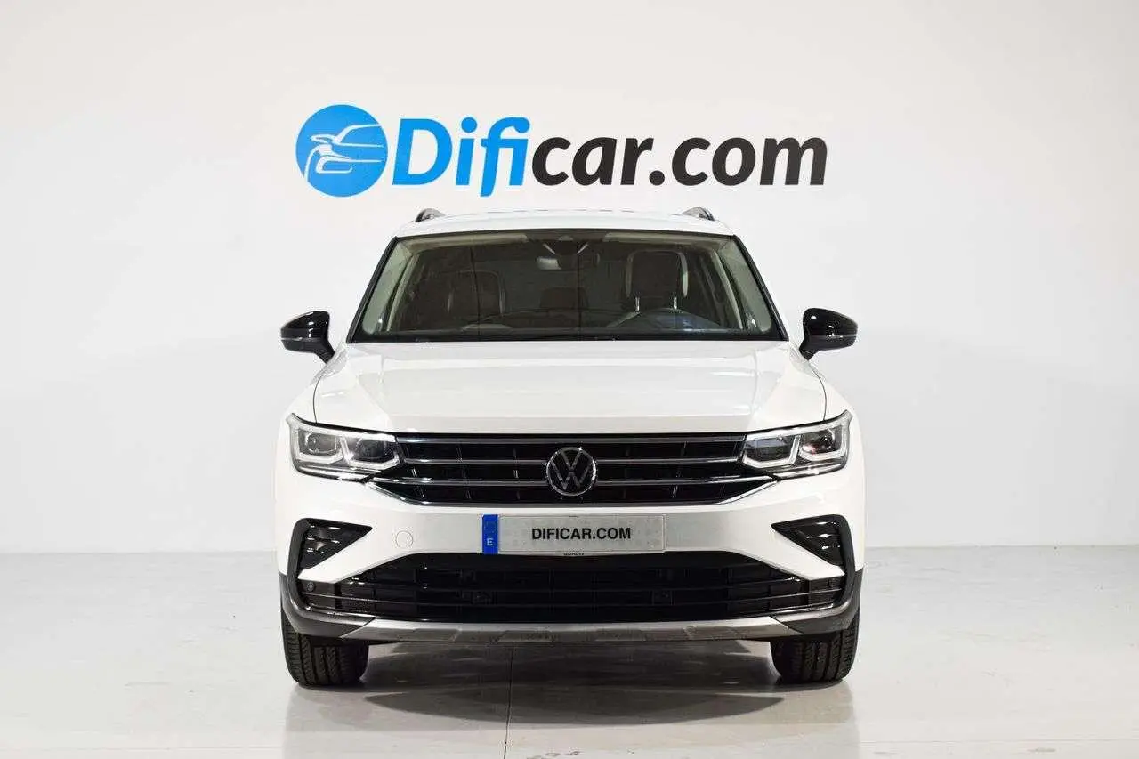 Photo 1 : Volkswagen Tiguan 2022 Essence