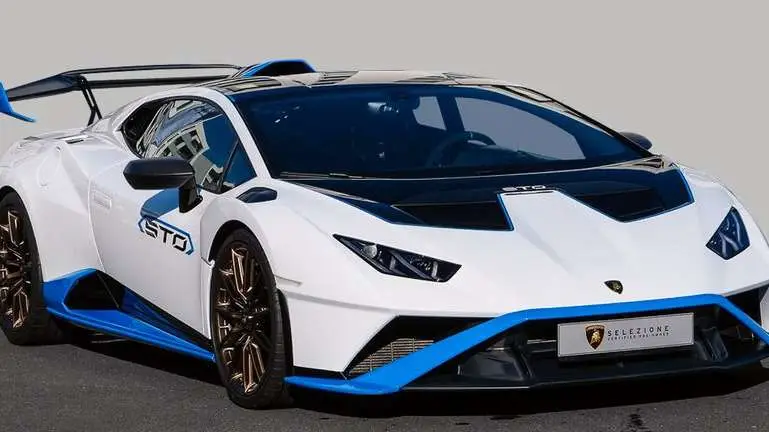 Photo 1 : Lamborghini Huracan 2021 Petrol