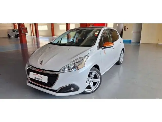 Photo 1 : Peugeot 208 2018 Petrol