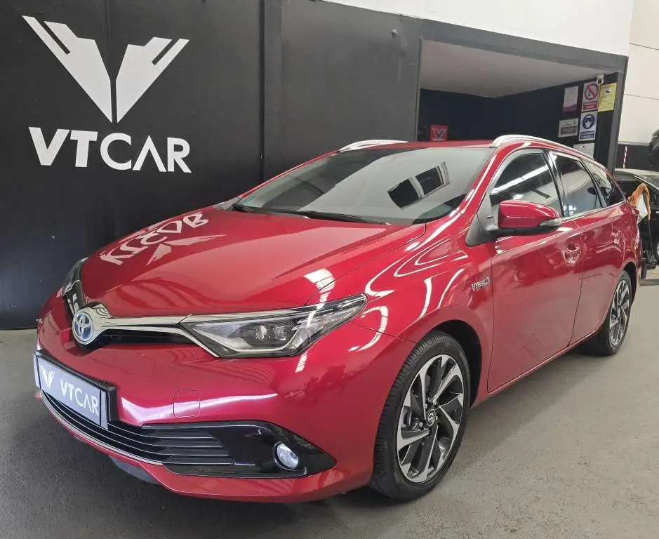 Photo 1 : Toyota Auris 2015 Hybride