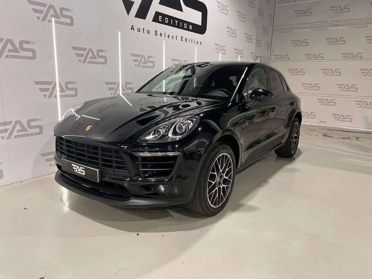 Photo 1 : Porsche Macan 2018 Essence