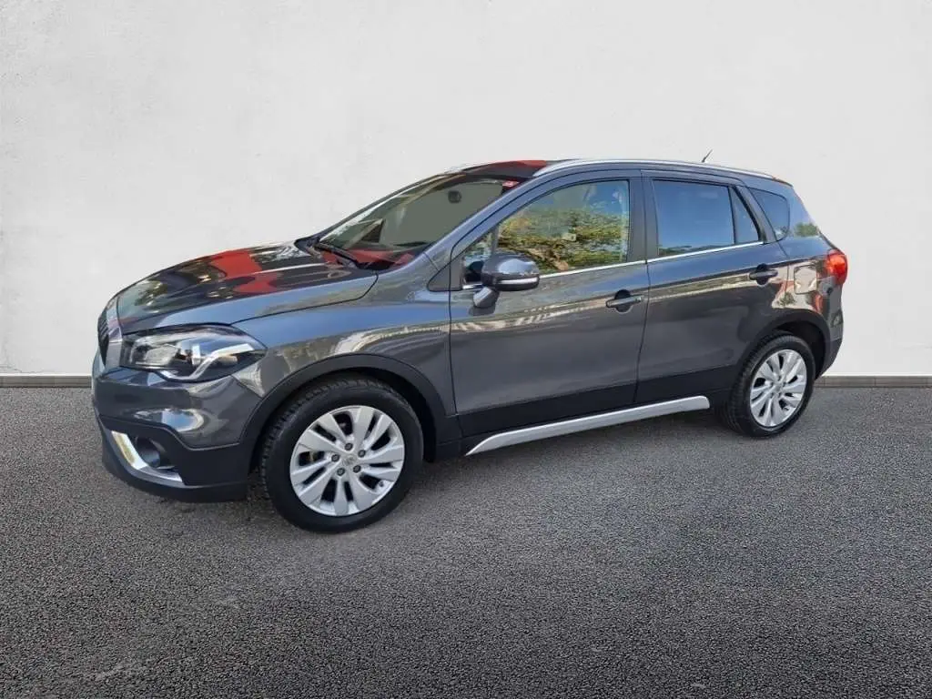 Photo 1 : Suzuki Sx4 2017 Petrol