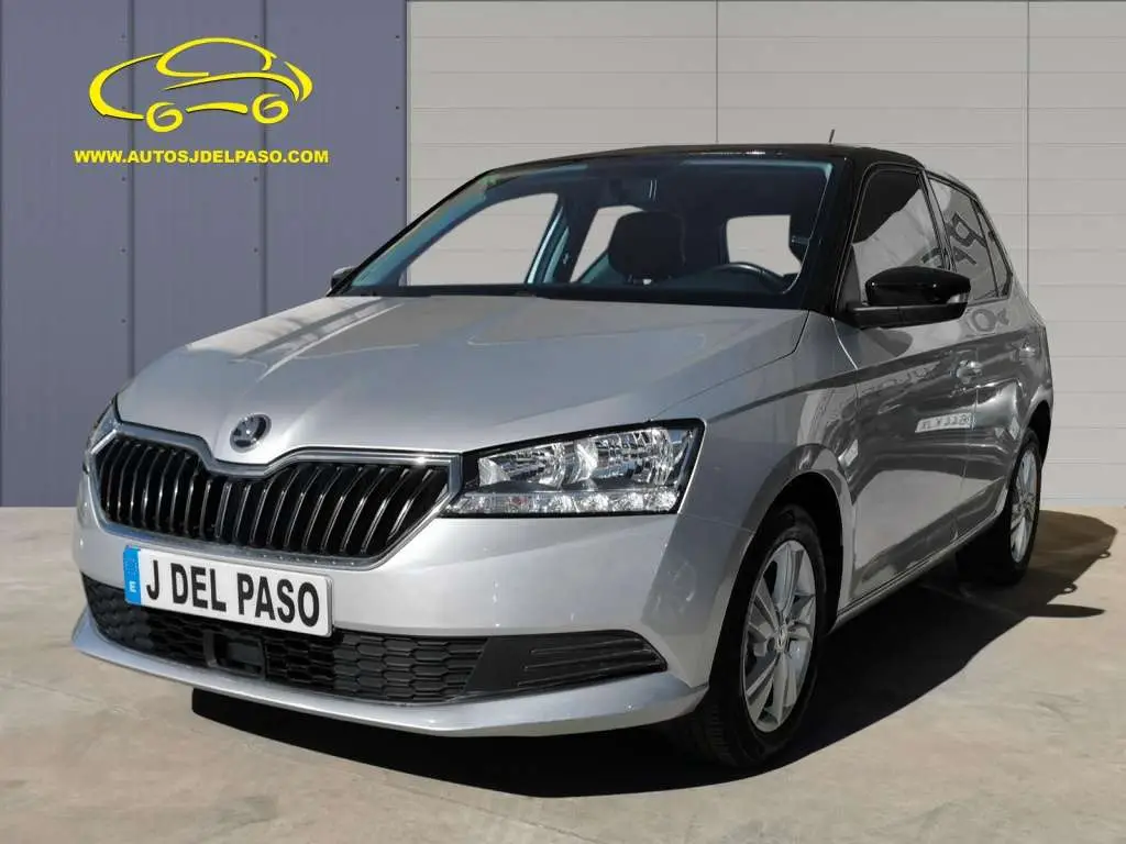 Photo 1 : Skoda Fabia 2019 Essence