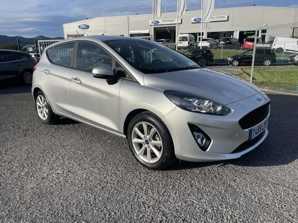 Photo 1 : Ford Fiesta 2021 Essence