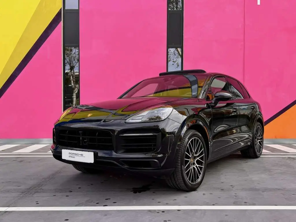 Photo 1 : Porsche Cayenne 2023 Essence