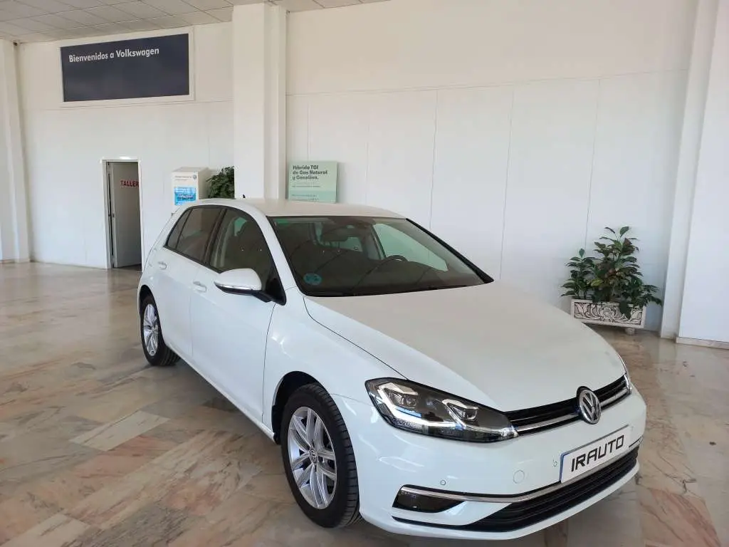 Photo 1 : Volkswagen Golf 2019 Diesel