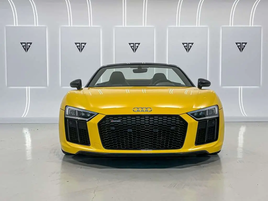 Photo 1 : Audi R8 2018 Petrol