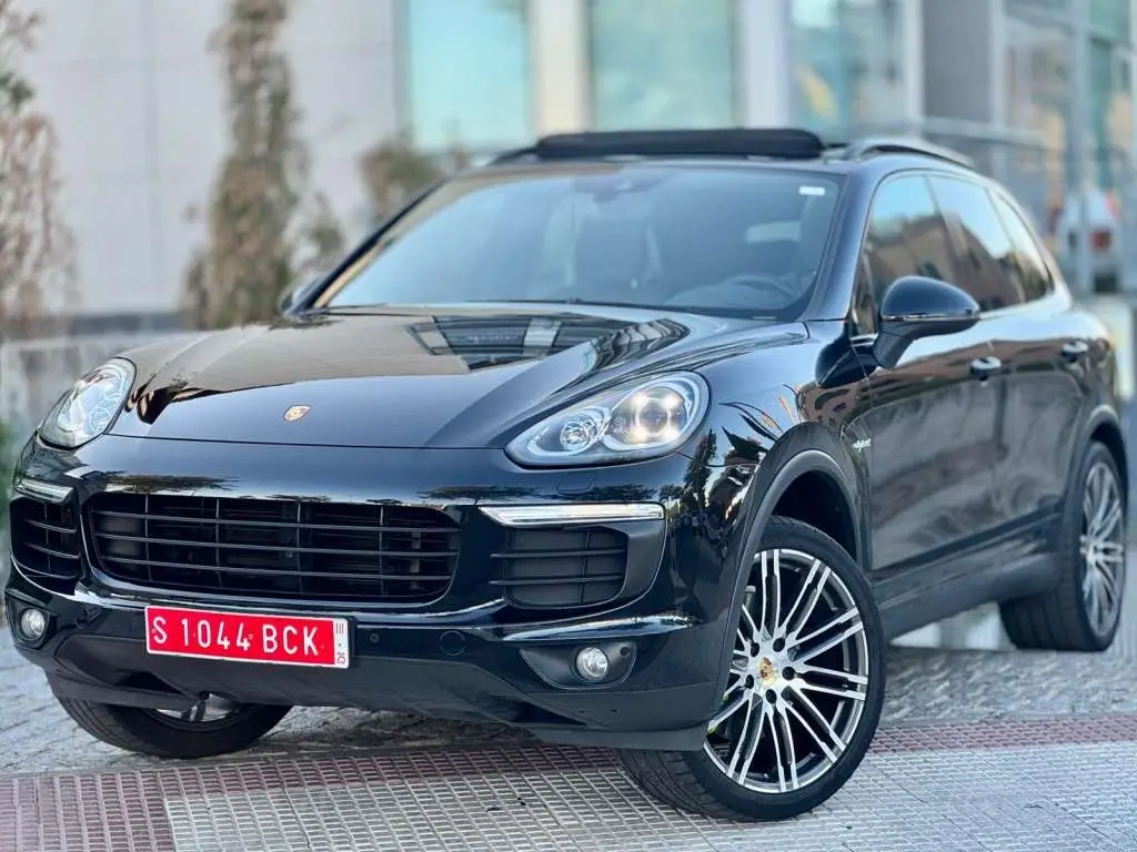 Photo 1 : Porsche Cayenne 2015 Hybrid