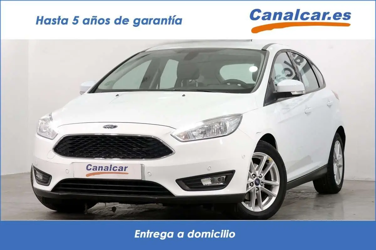 Photo 1 : Ford Focus 2017 Petrol