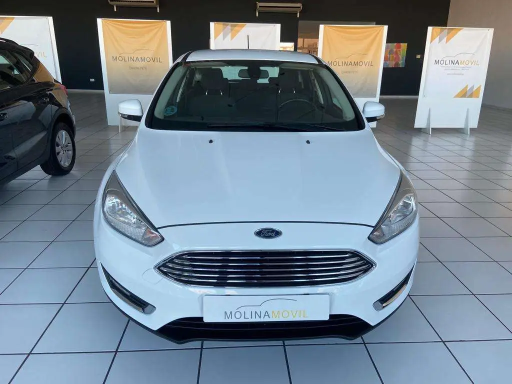 Photo 1 : Ford Focus 2018 Diesel