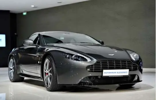 Photo 1 : Aston Martin Vantage 2019 Petrol