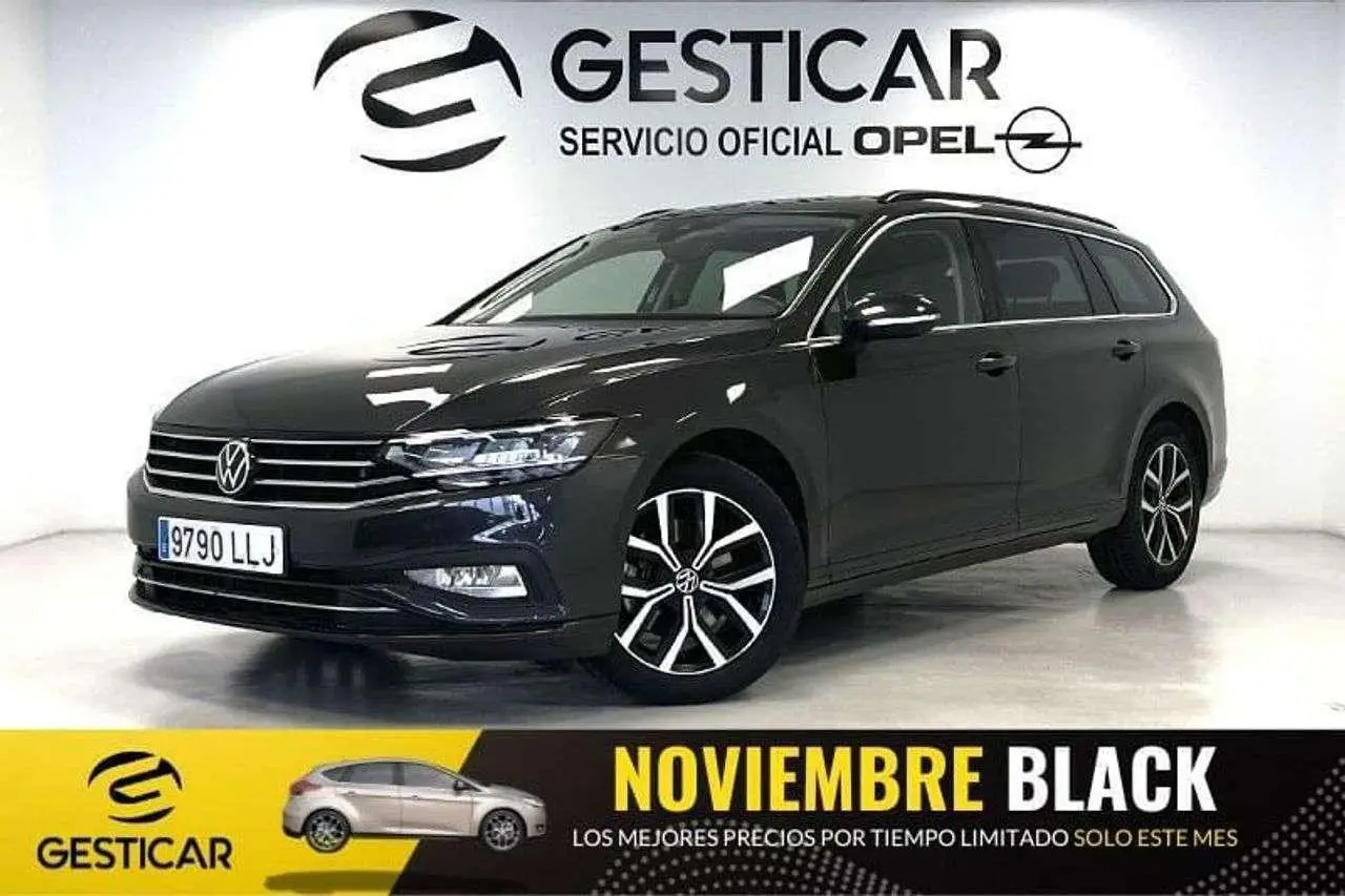 Photo 1 : Volkswagen Passat 2020 Petrol