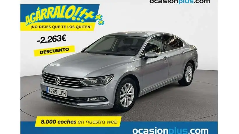 Photo 1 : Volkswagen Passat 2018 Petrol