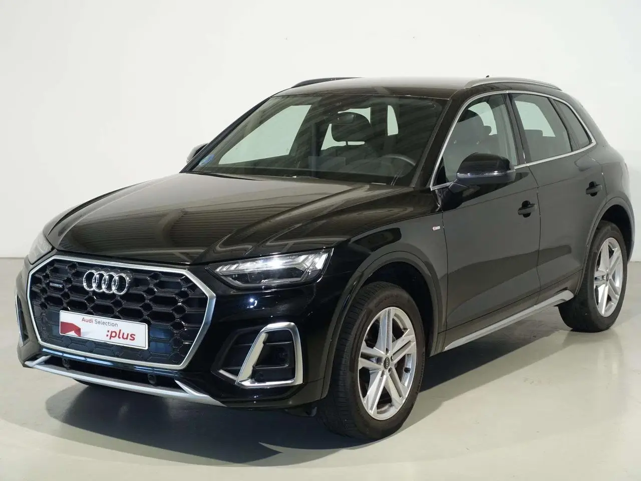 Photo 1 : Audi Q5 2023 Diesel