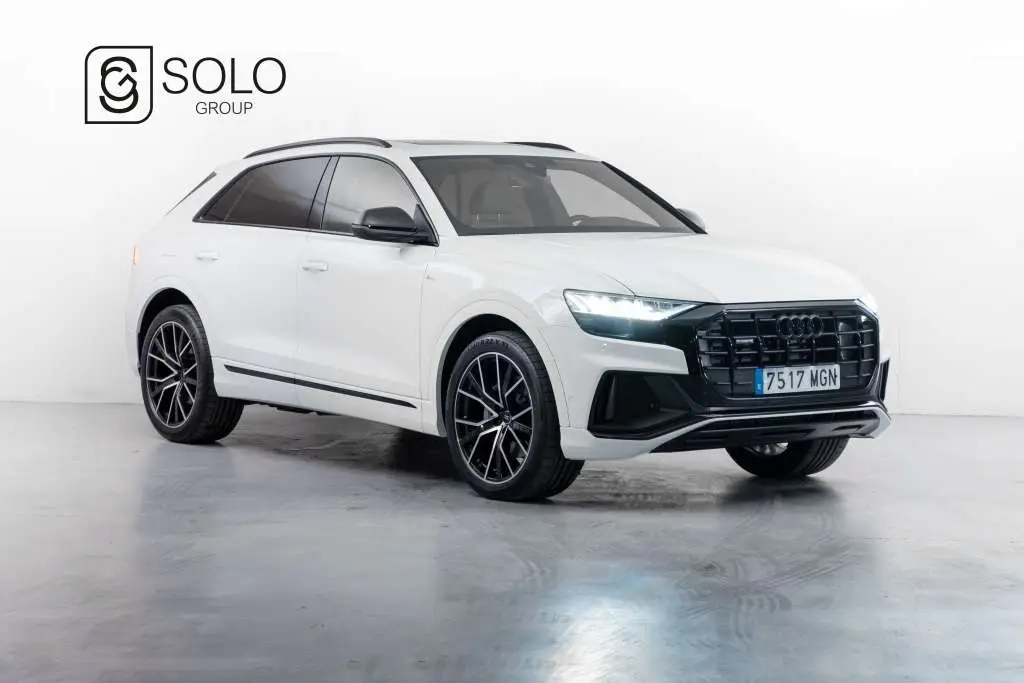 Photo 1 : Audi Q8 2023 Électrique